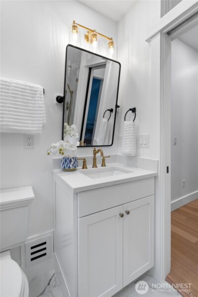 1014 4th Avenue N, Seattle, WA 98109 - Photo 29