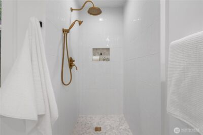 1014 4th Avenue N, Seattle, WA 98109 - Photo 31