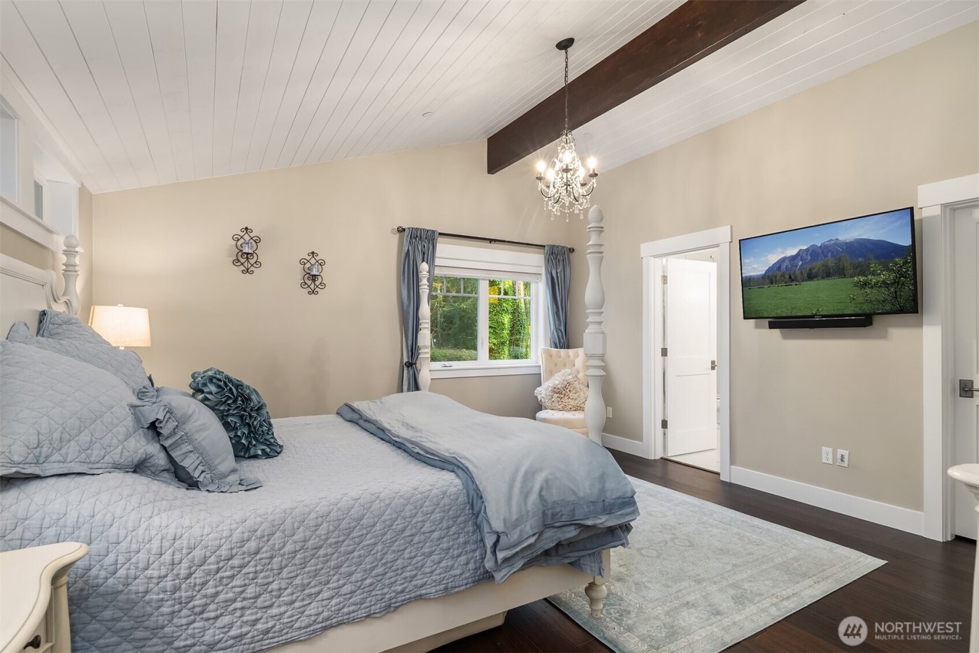 7315 Moon Valley Rd SE, North Bend, WA 98045