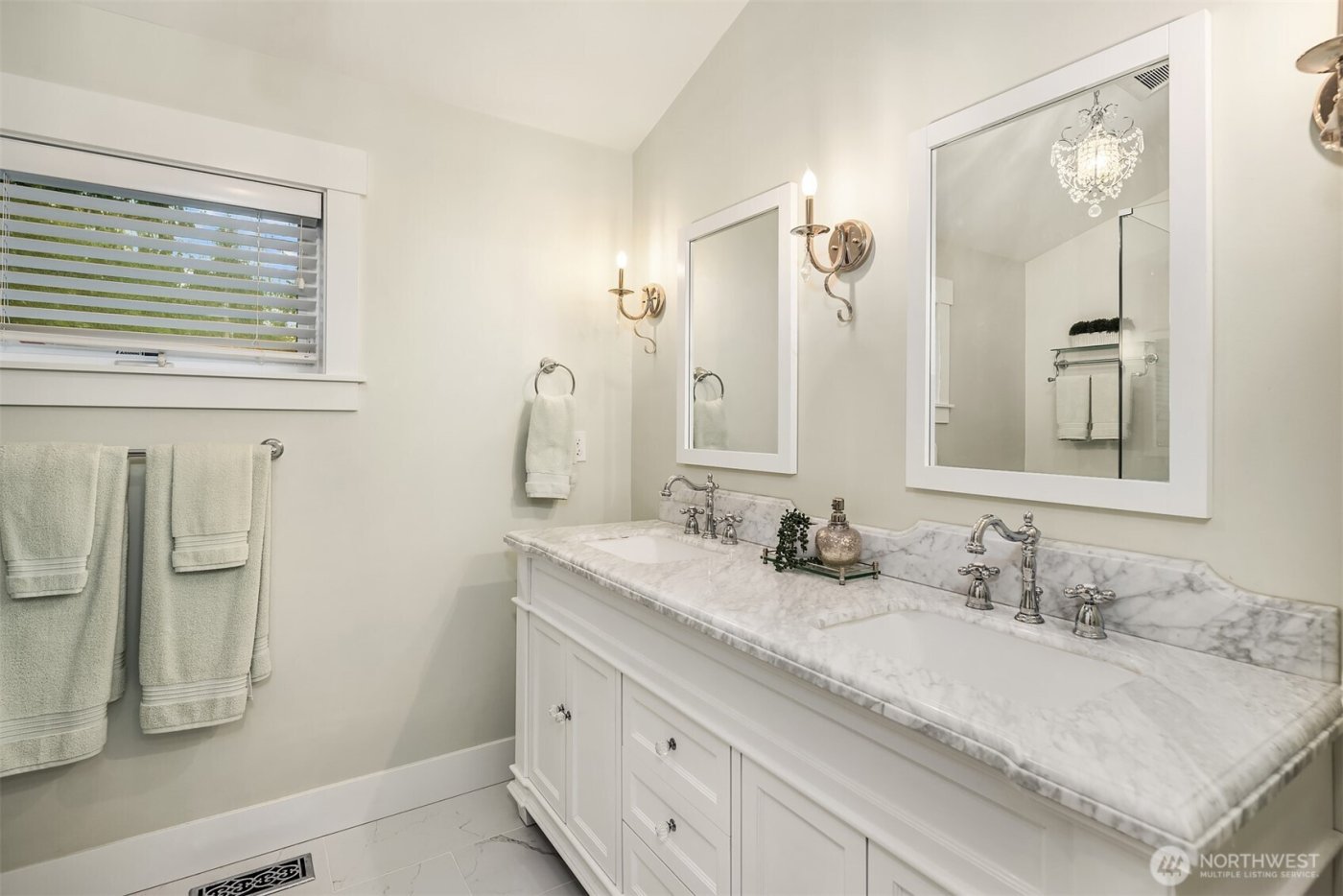 7315 Moon Valley Rd SE, North Bend, WA 98045