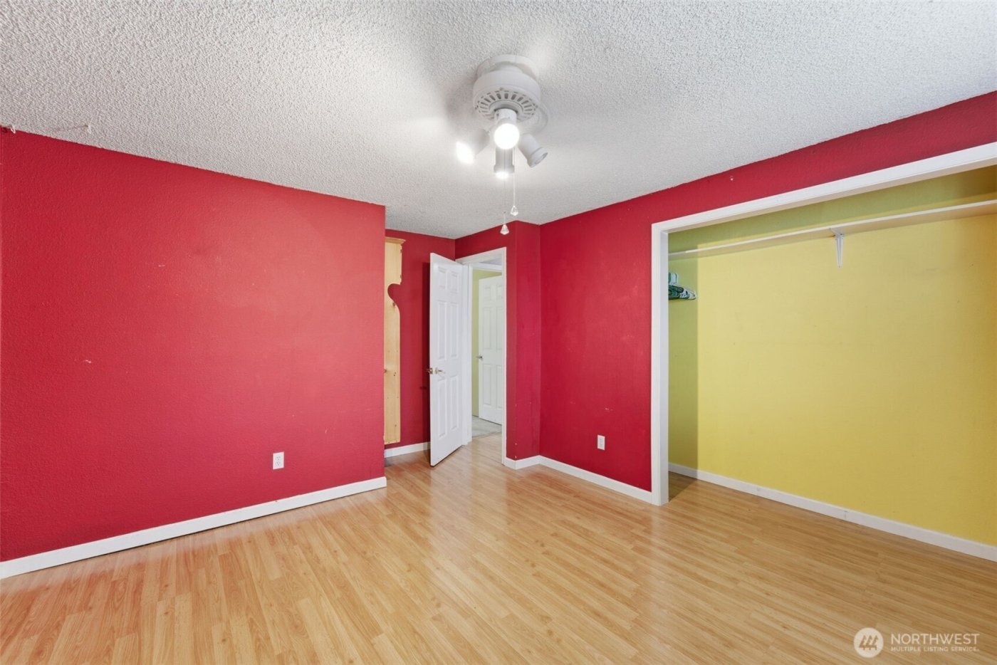 1711 W 15th Avenue , Kennewick, WA 99337