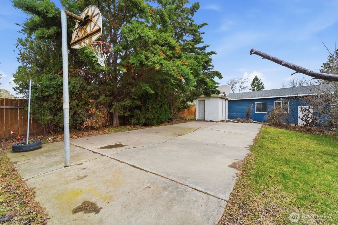 1711 W 15th Avenue , Kennewick, WA 99337