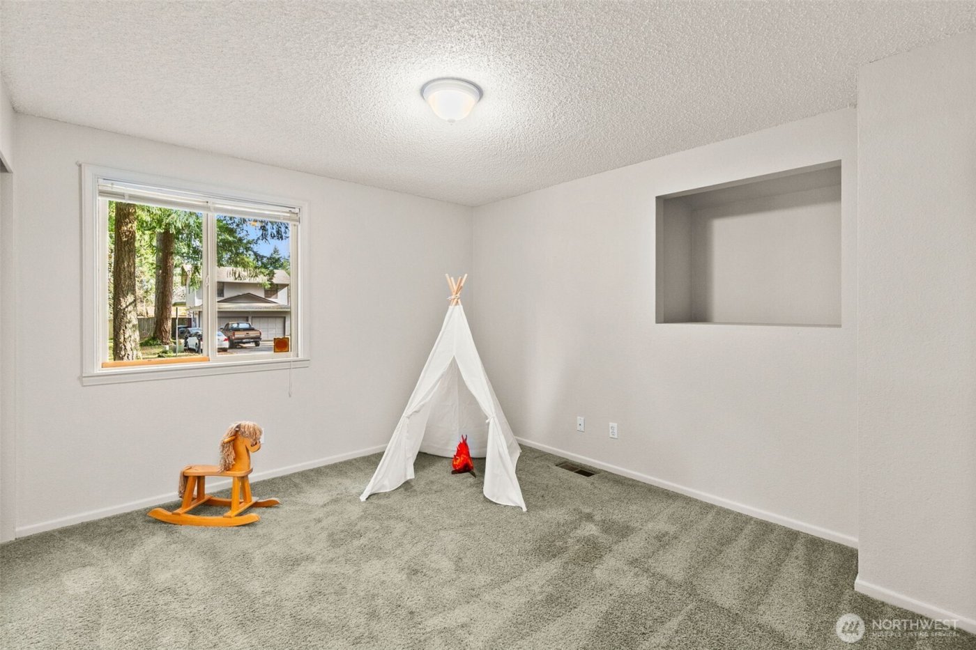 4605 Timberline Drive SE, Lacey, WA 98503