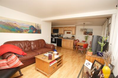 2071 Gilman Drive W, Seattle, WA 98119 - Photo 7