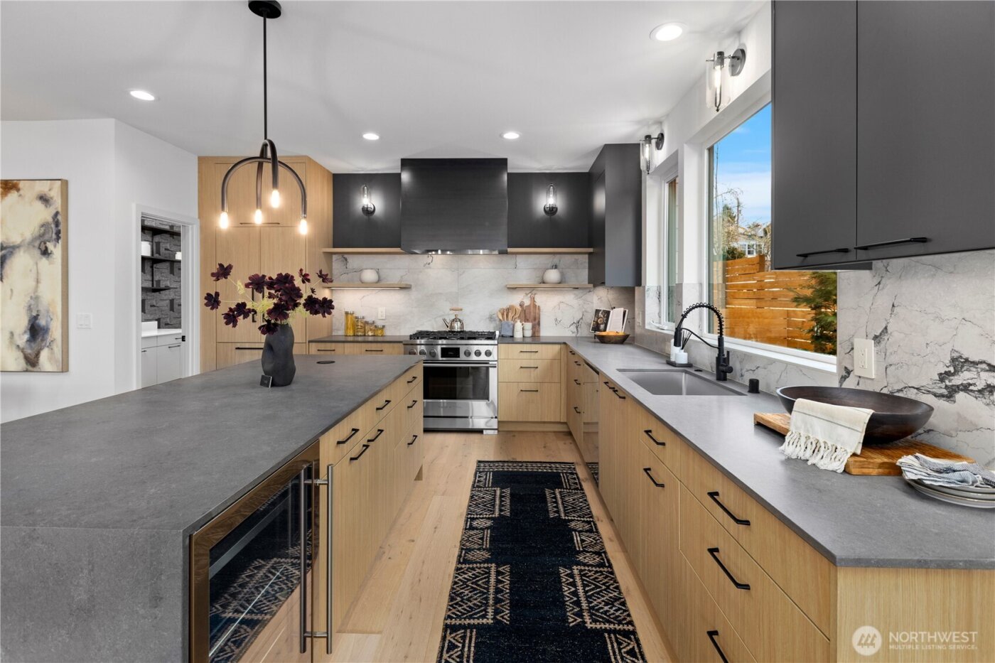 2558 30th Avenue W, Seattle, WA 98199