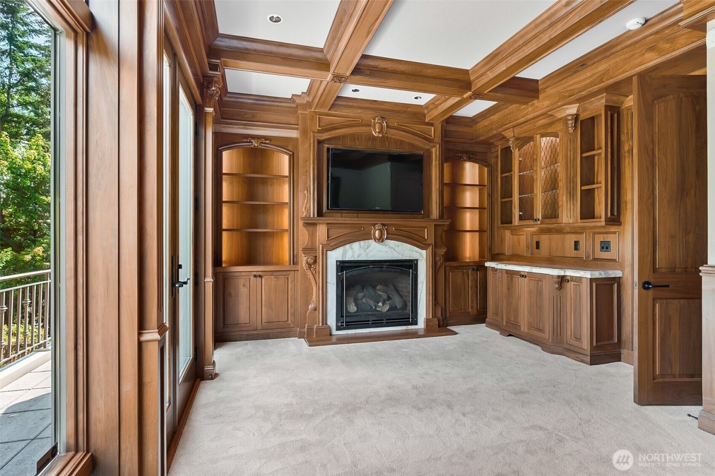 9820 NE 16th Street , Bellevue, WA 98004