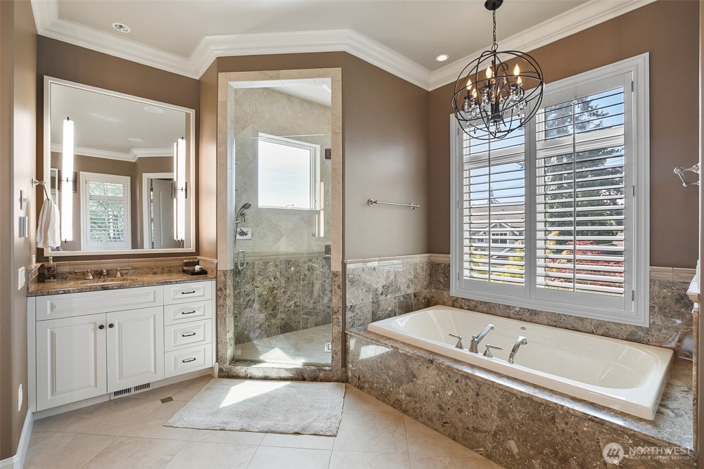 9820 NE 16th Street , Bellevue, WA 98004