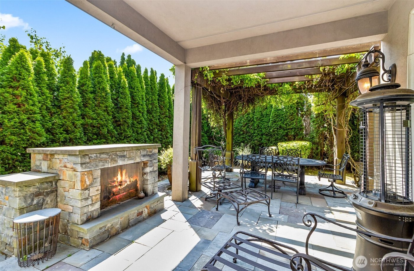 9820 NE 16th Street , Bellevue, WA 98004