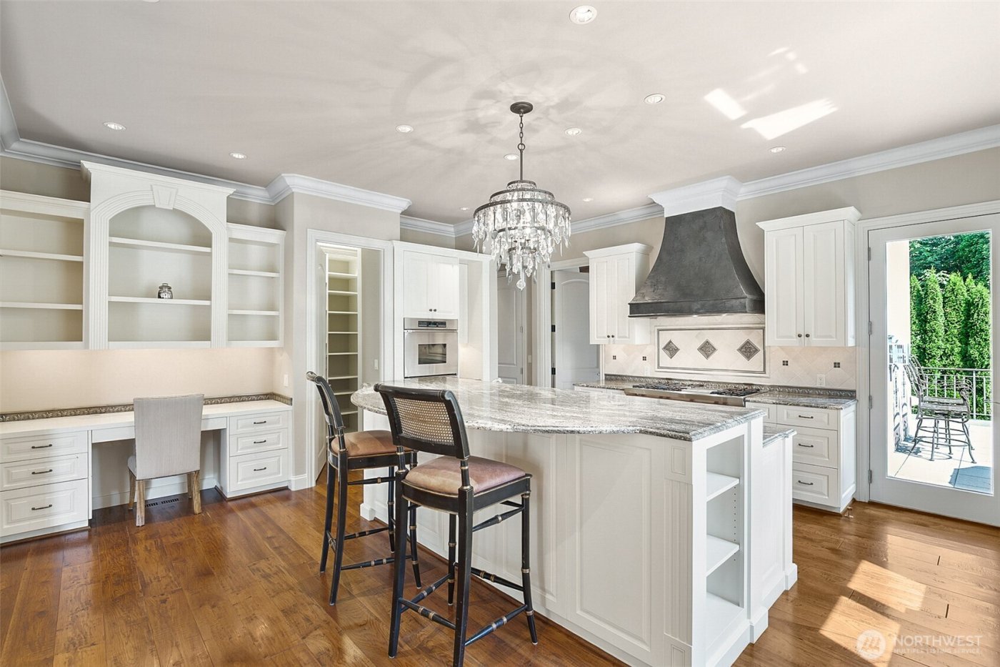 9820 NE 16th Street , Bellevue, WA 98004