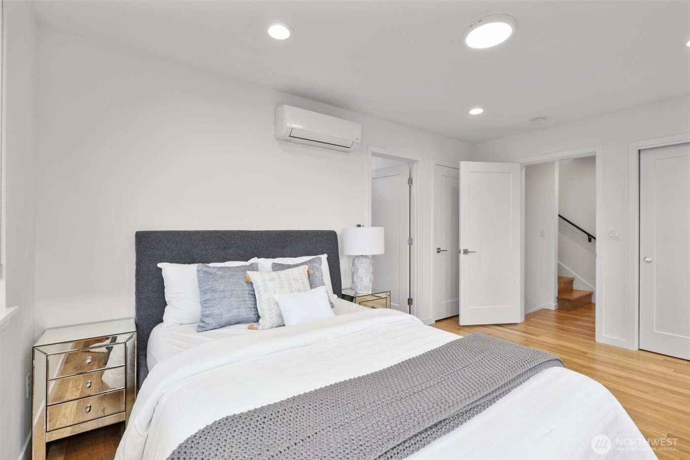 2409 W Boston Street #A, Seattle, WA 98199