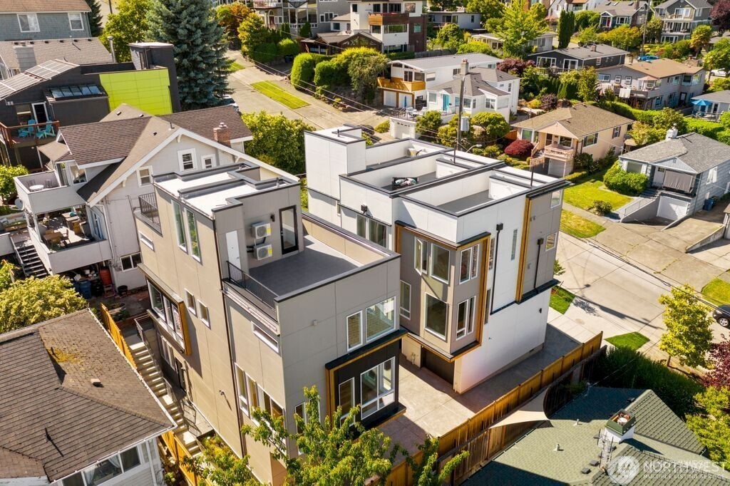 2409 W Boston Street #A, Seattle, WA 98199