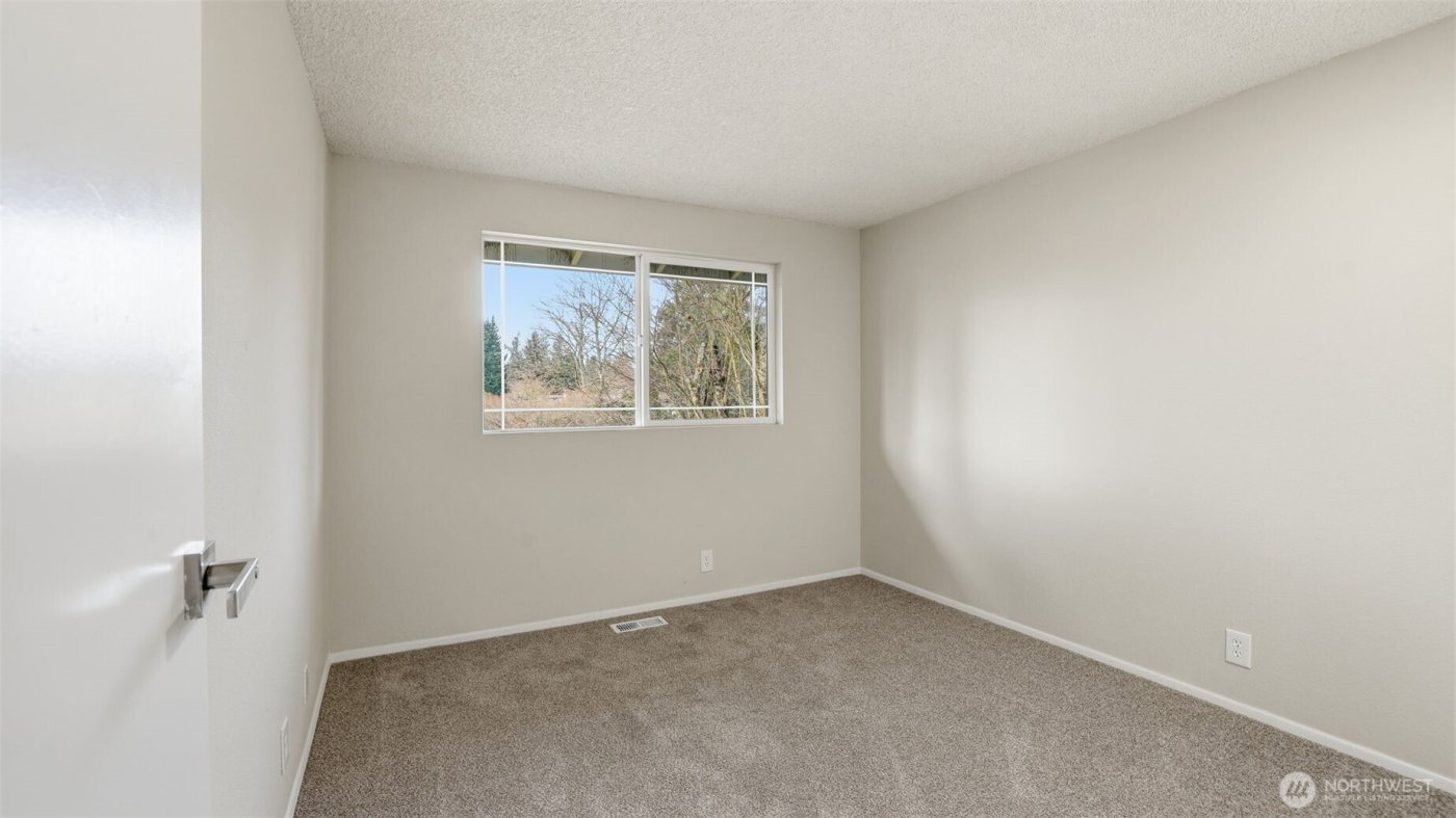 15667 SE Fairwood Boulevard , Renton, WA 98058