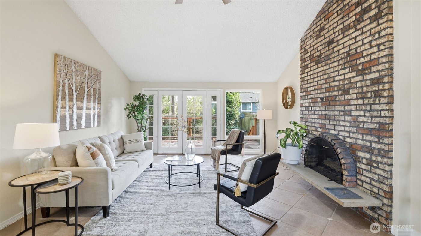 15667 SE Fairwood Boulevard , Renton, WA 98058