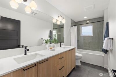 2558 30th Avenue W, Seattle, WA 98199 - Photo 17