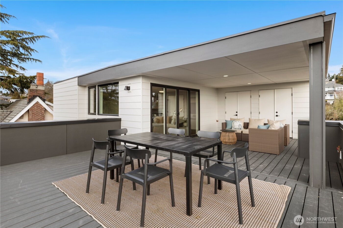 2558 30th Avenue W, Seattle, WA 98199