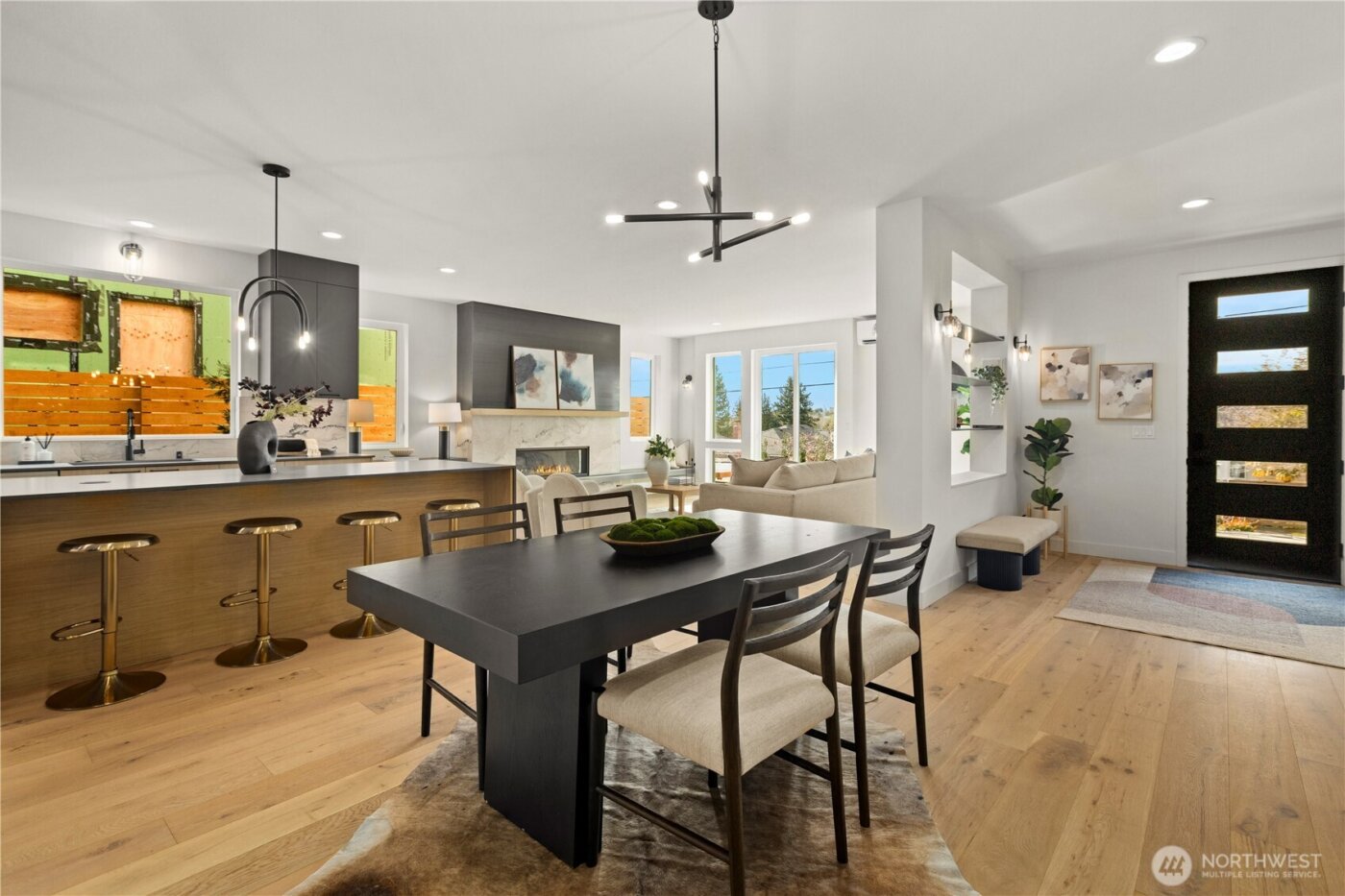 2558 30th Avenue W, Seattle, WA 98199