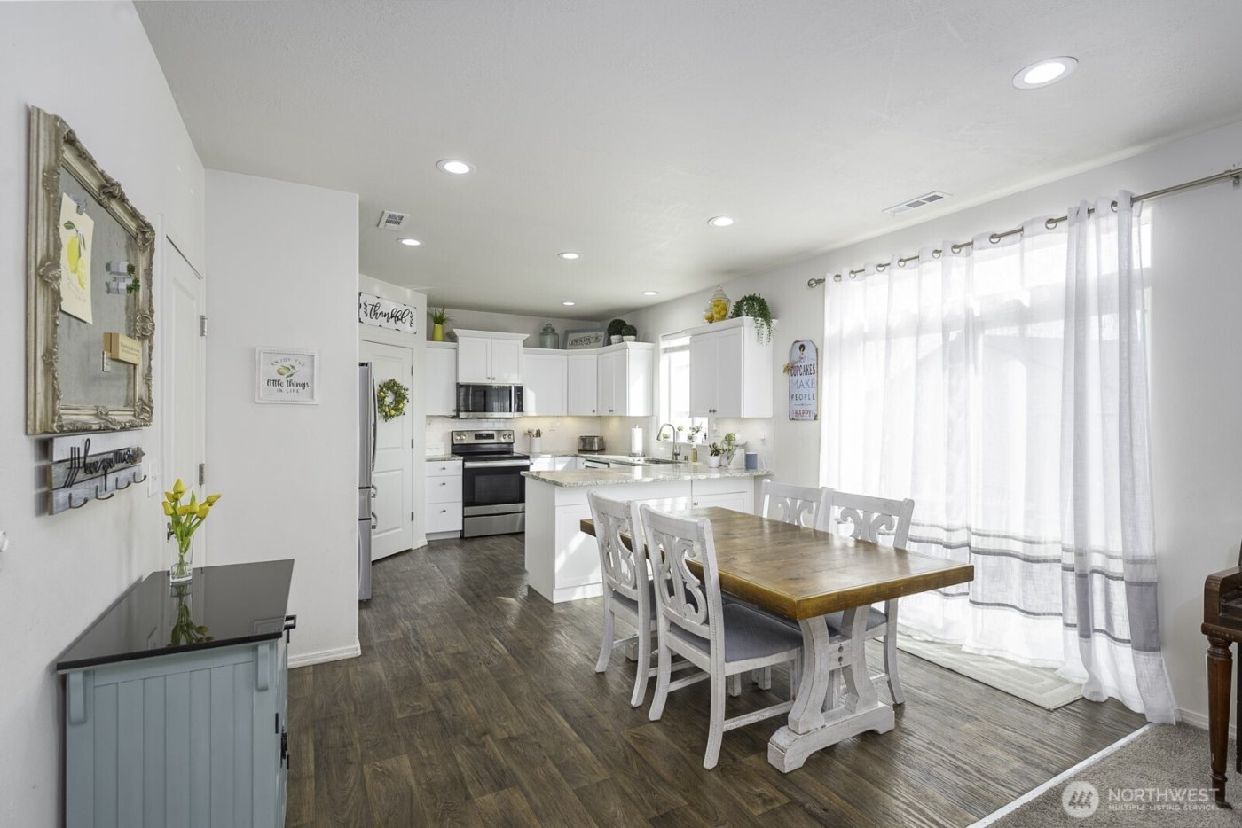 739 N Doumit Drive , Moses Lake, WA 98837