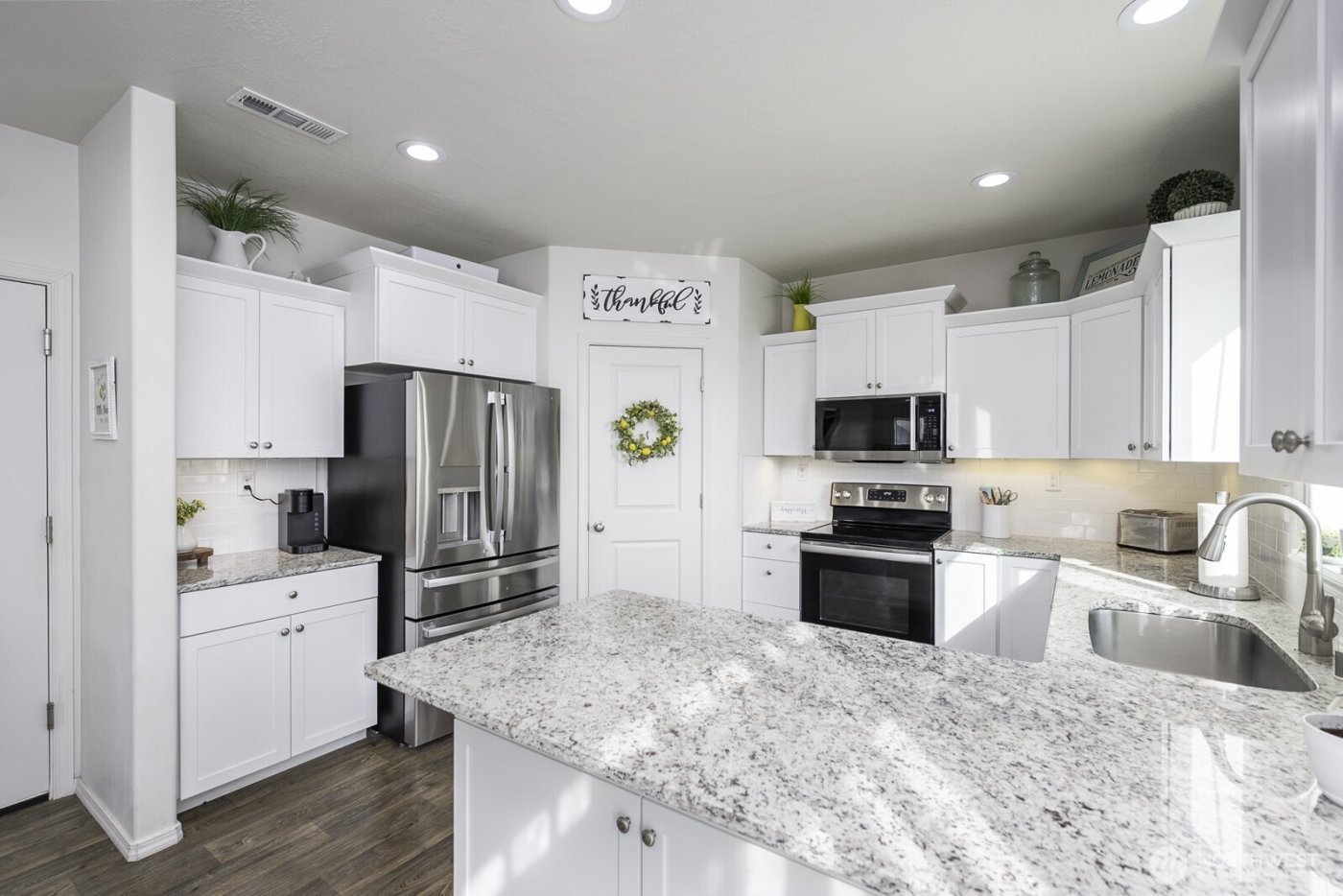 739 N Doumit Drive , Moses Lake, WA 98837