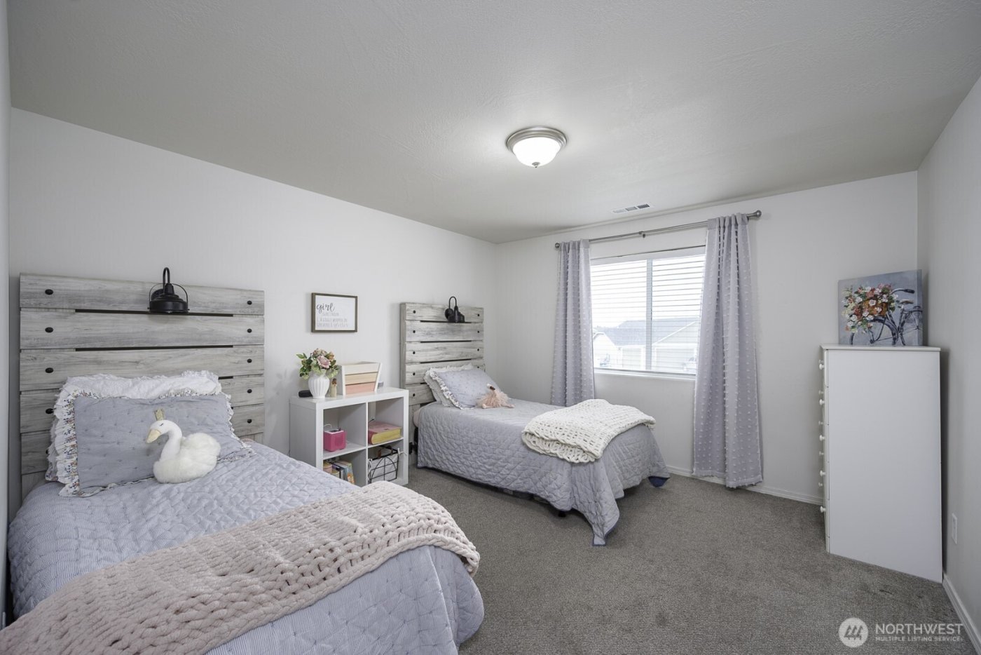 739 N Doumit Drive , Moses Lake, WA 98837