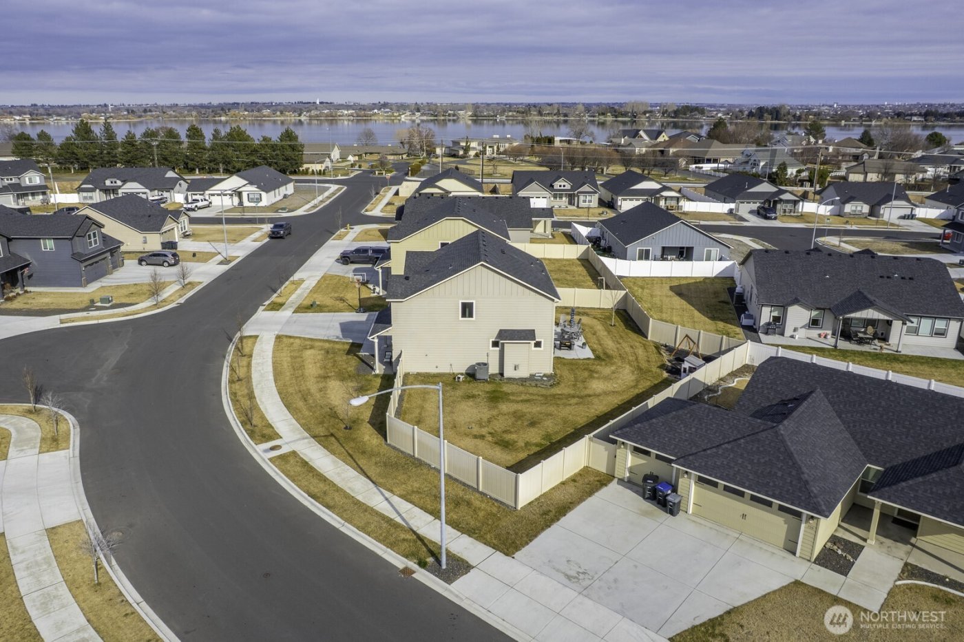 739 N Doumit Drive , Moses Lake, WA 98837