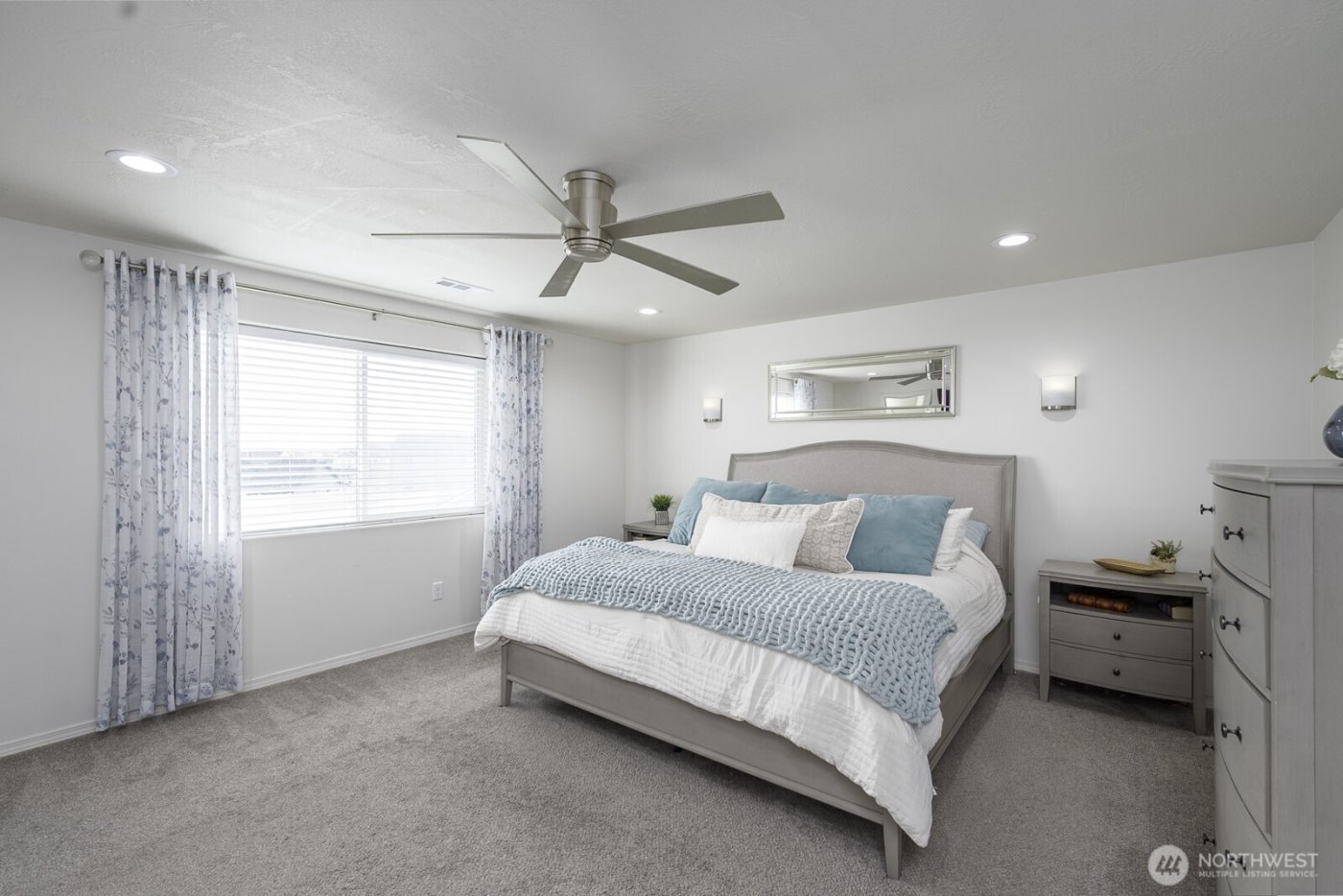 739 N Doumit Drive , Moses Lake, WA 98837