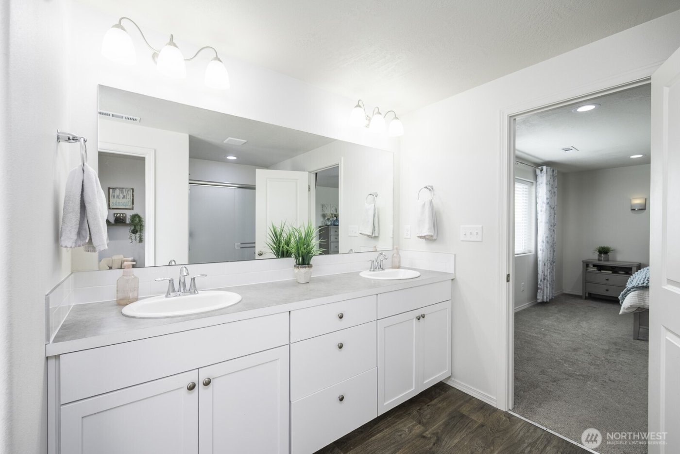 739 N Doumit Drive , Moses Lake, WA 98837