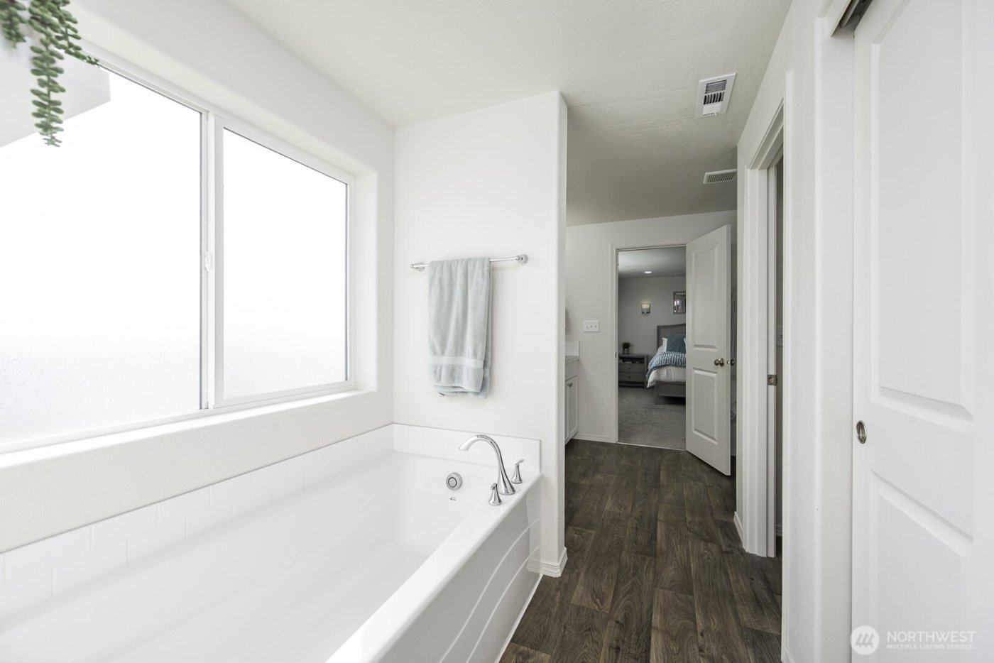 739 N Doumit Drive , Moses Lake, WA 98837