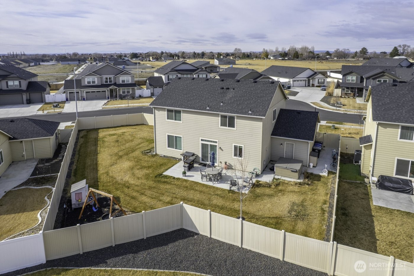 739 N Doumit Drive , Moses Lake, WA 98837