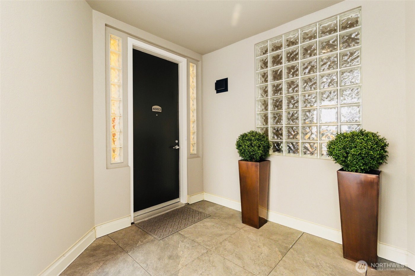 520 6th Avenue #4003, Kirkland, WA 98033