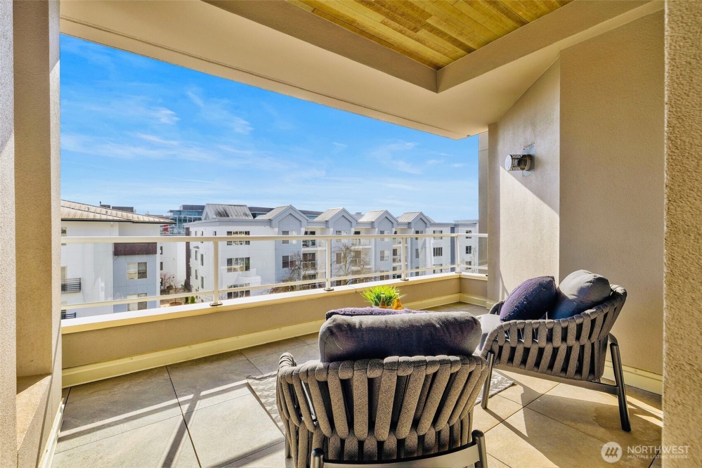 520 6th Avenue #4003, Kirkland, WA 98033