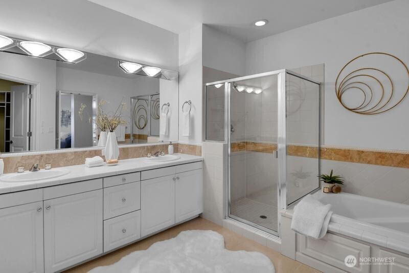 520 6th Avenue #4003, Kirkland, WA 98033