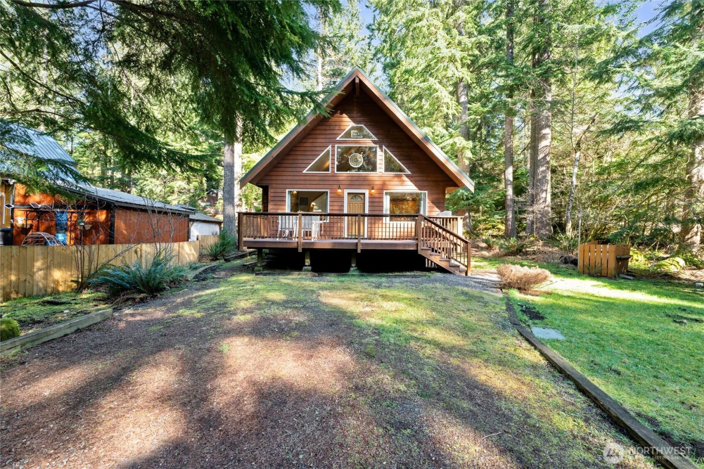 214 Paradise Dr , Ashford, WA 98304