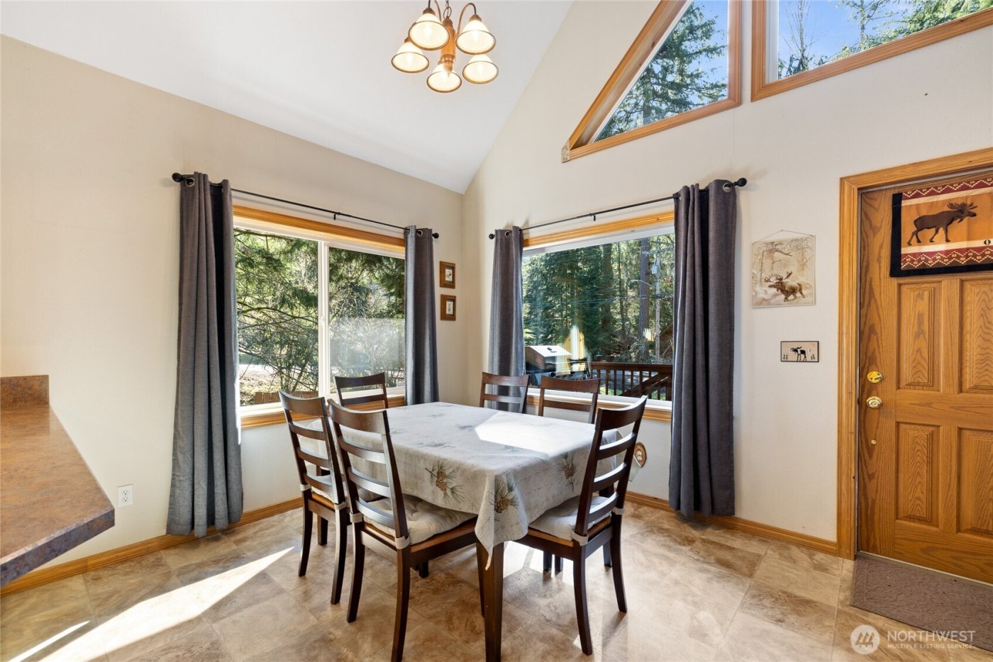 214 Paradise Dr , Ashford, WA 98304