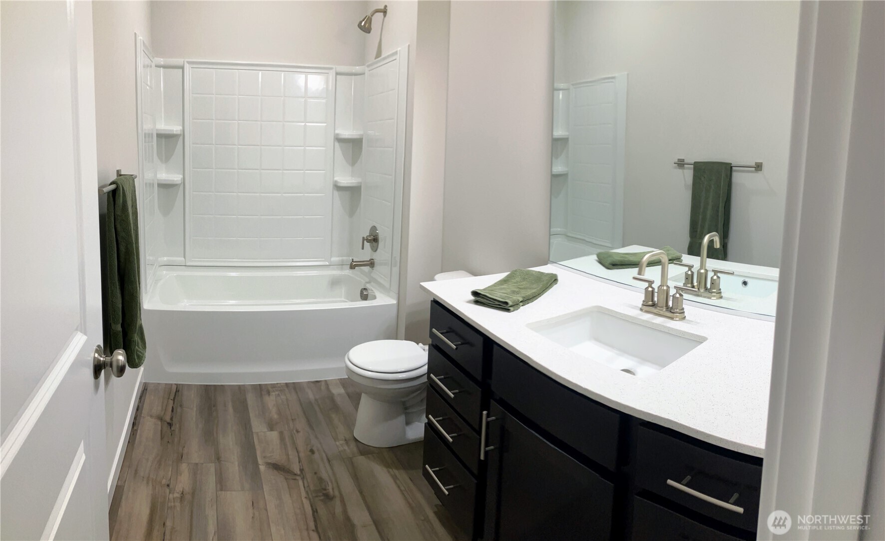 1784 Ashby Avenue NW, Poulsbo, WA 98370