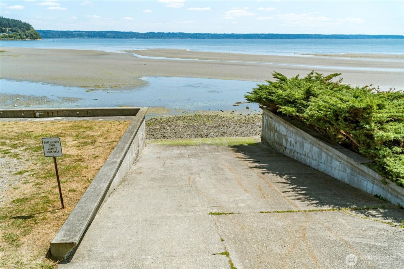 7882 Blakely Avenue , Clinton, WA 98236