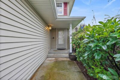 1504 102nd Street E, Tacoma, WA 98445-6429 - Photo 2
