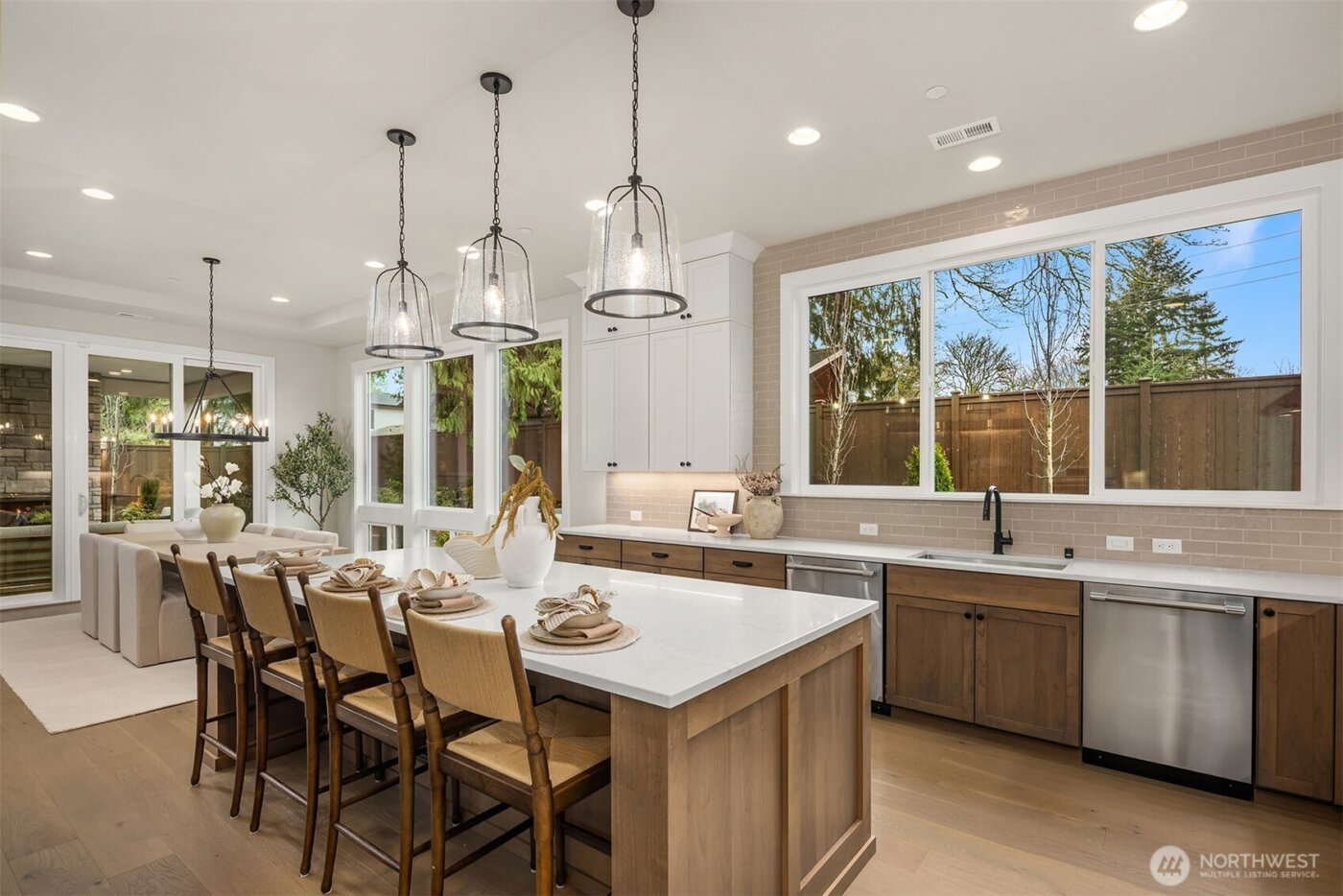 7271 152nd Avenue NE, Redmond, WA 98052