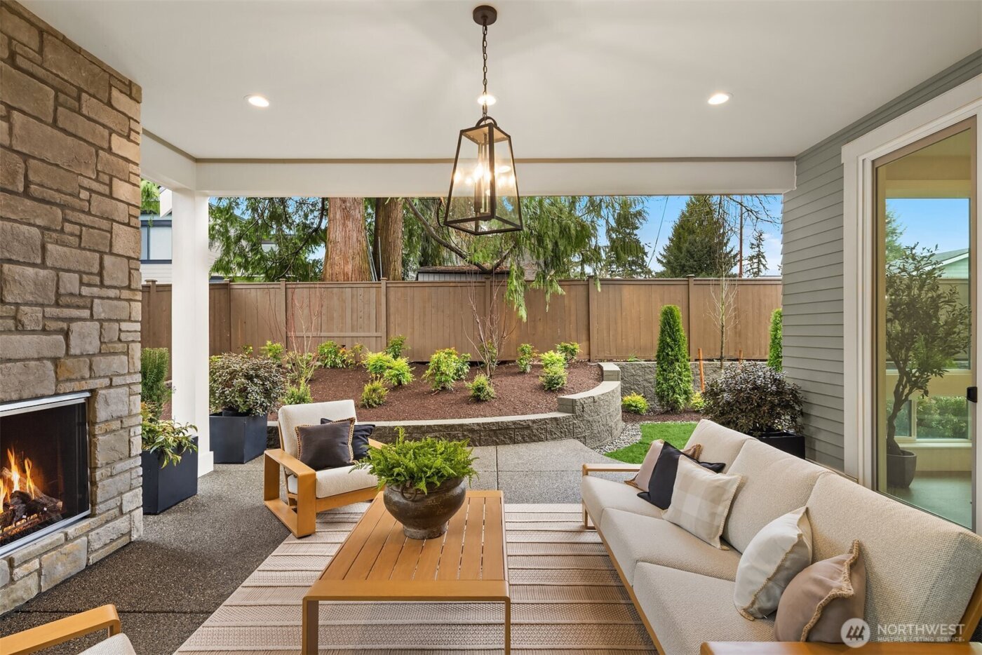 7271 152nd Avenue NE, Redmond, WA 98052