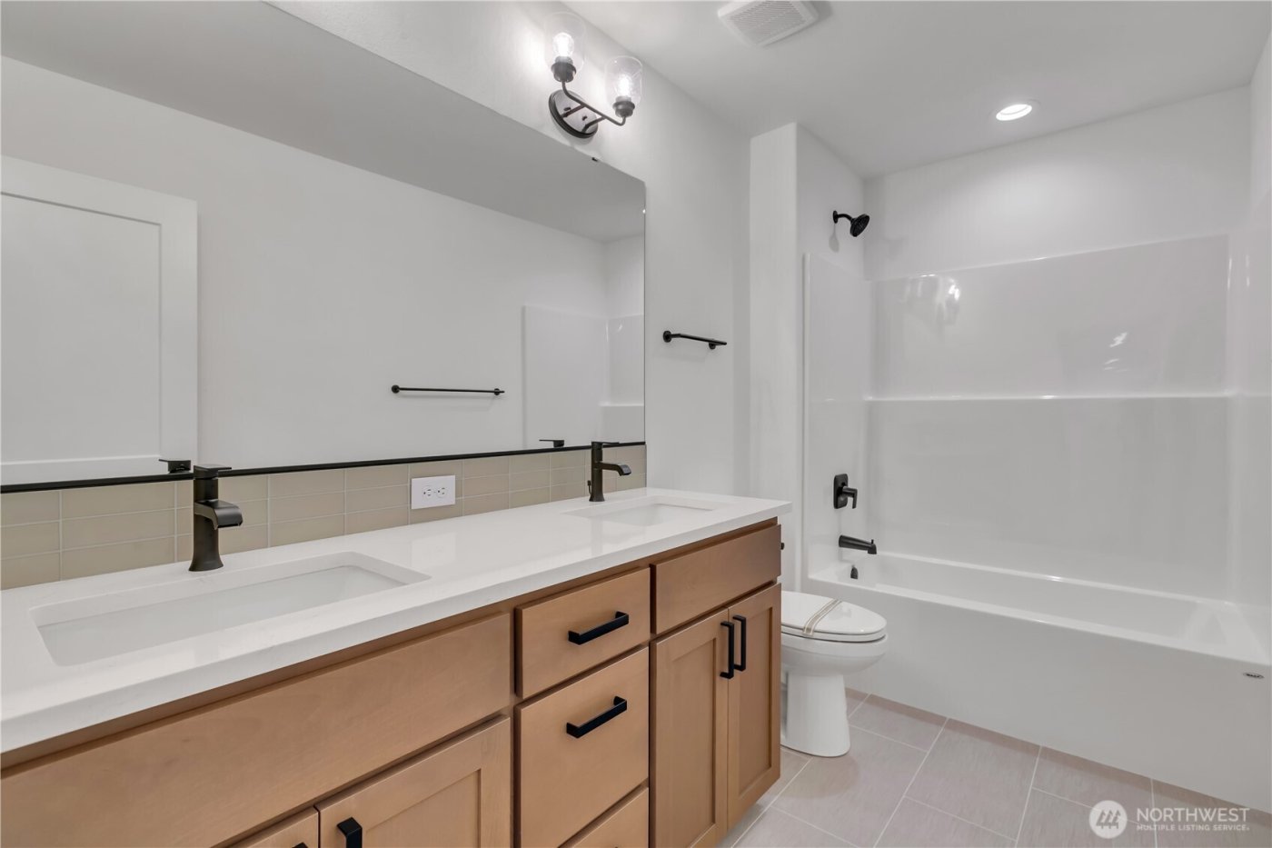 16210 76th Avenue Ct E, Puyallup, WA 98375