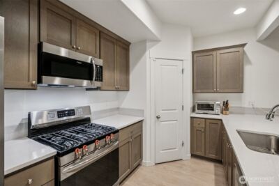 1121 N Auburn Place , Ridgefield, WA 98642 - Photo 12