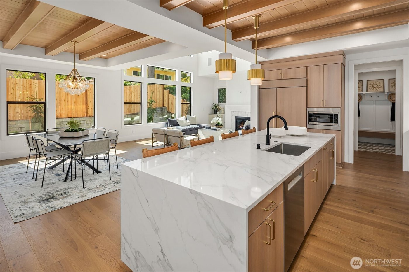 142 160th Avenue SE, Bellevue, WA 98008