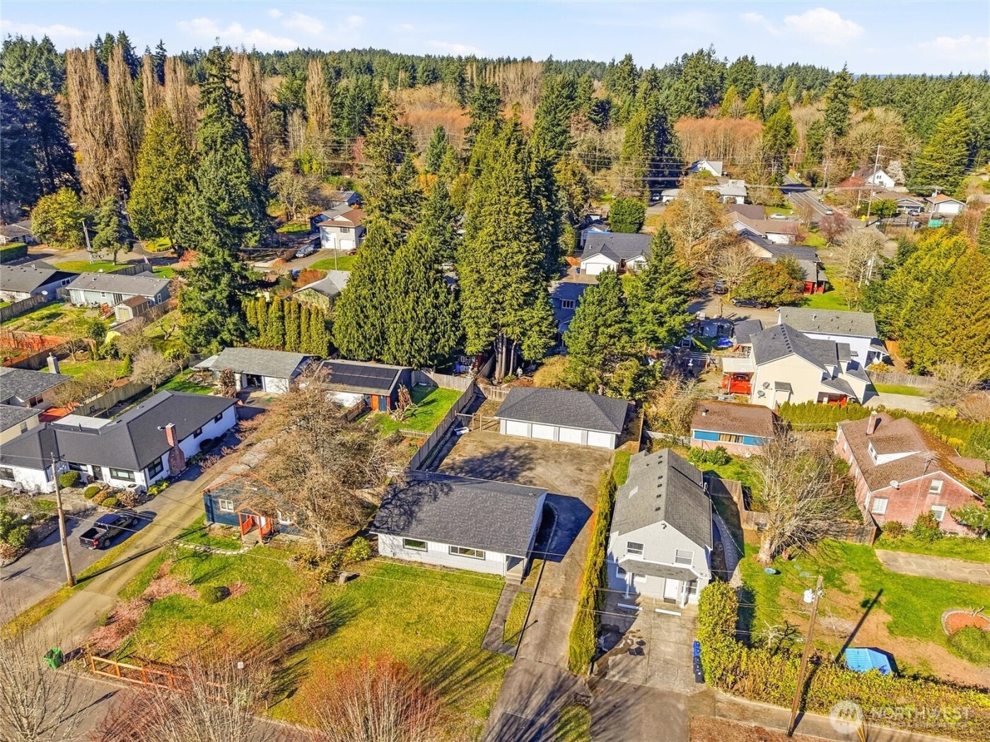 2016 Dickinson Avenue NW, Olympia, WA 98502