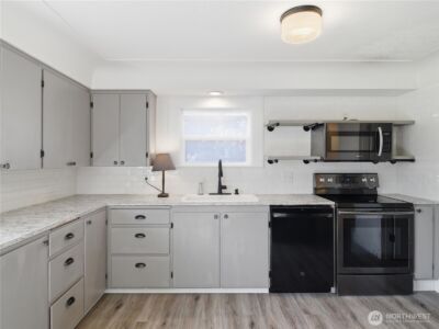 2016 Dickinson Avenue NW, Olympia, WA 98502 - Photo 13