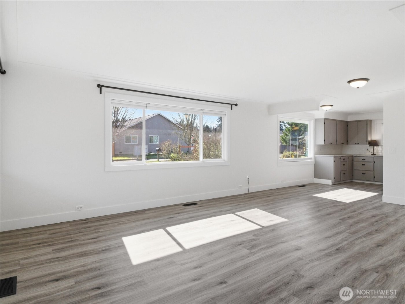 2016 Dickinson Avenue NW, Olympia, WA 98502