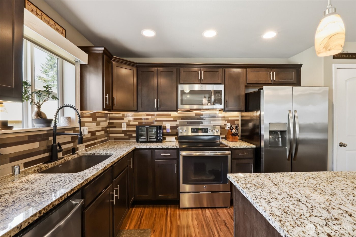 147 SW Marcia Way , Port Orchard, WA 98366