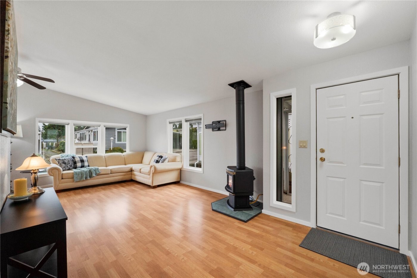 32820 20th Ave S #24, Federal Way, WA 98003