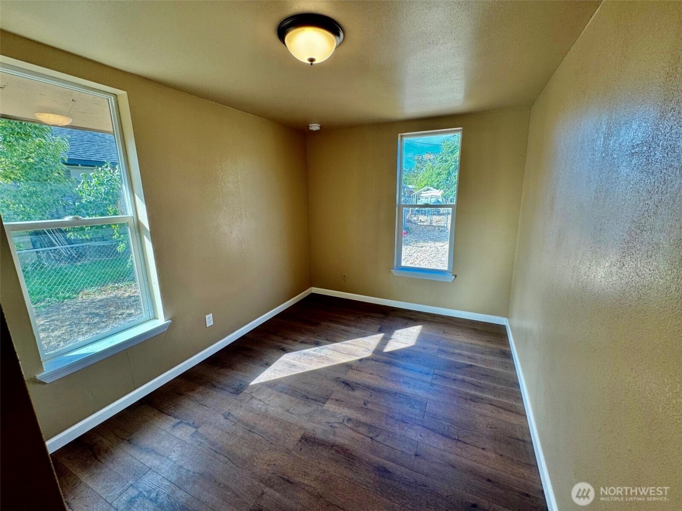 817 Perkins Street , Milton-Freewater, OR 97862