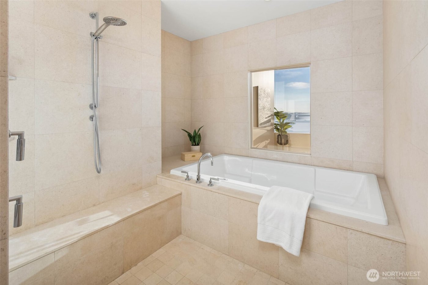 1521 2nd Avenue #2804, Seattle, WA 98101