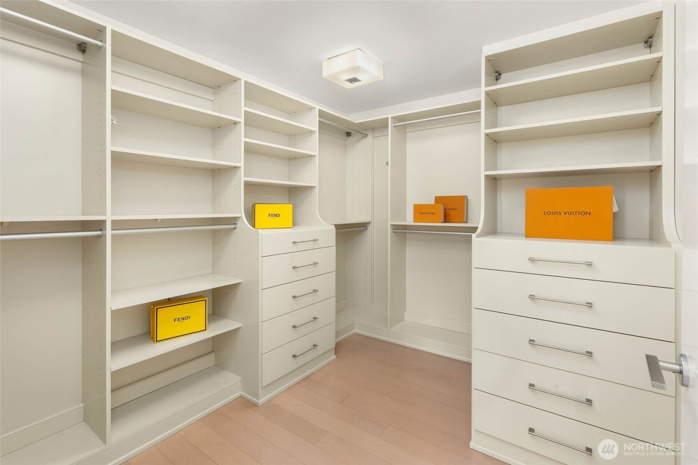 1521 2nd Avenue #2804, Seattle, WA 98101