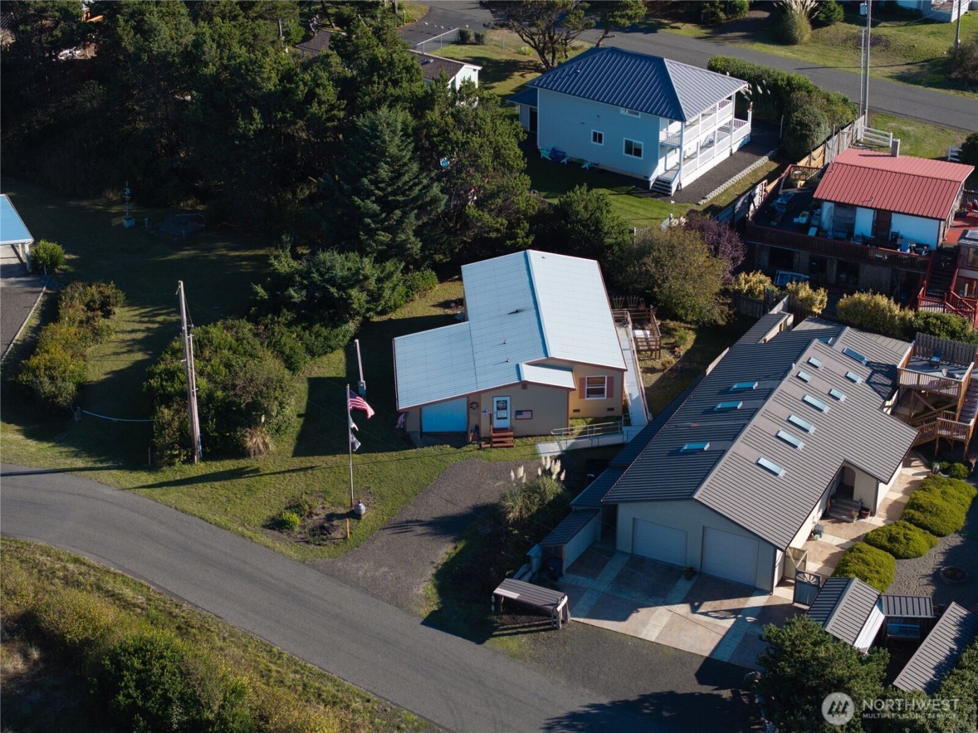 1376 Holand Drive , Grayland, WA 98547